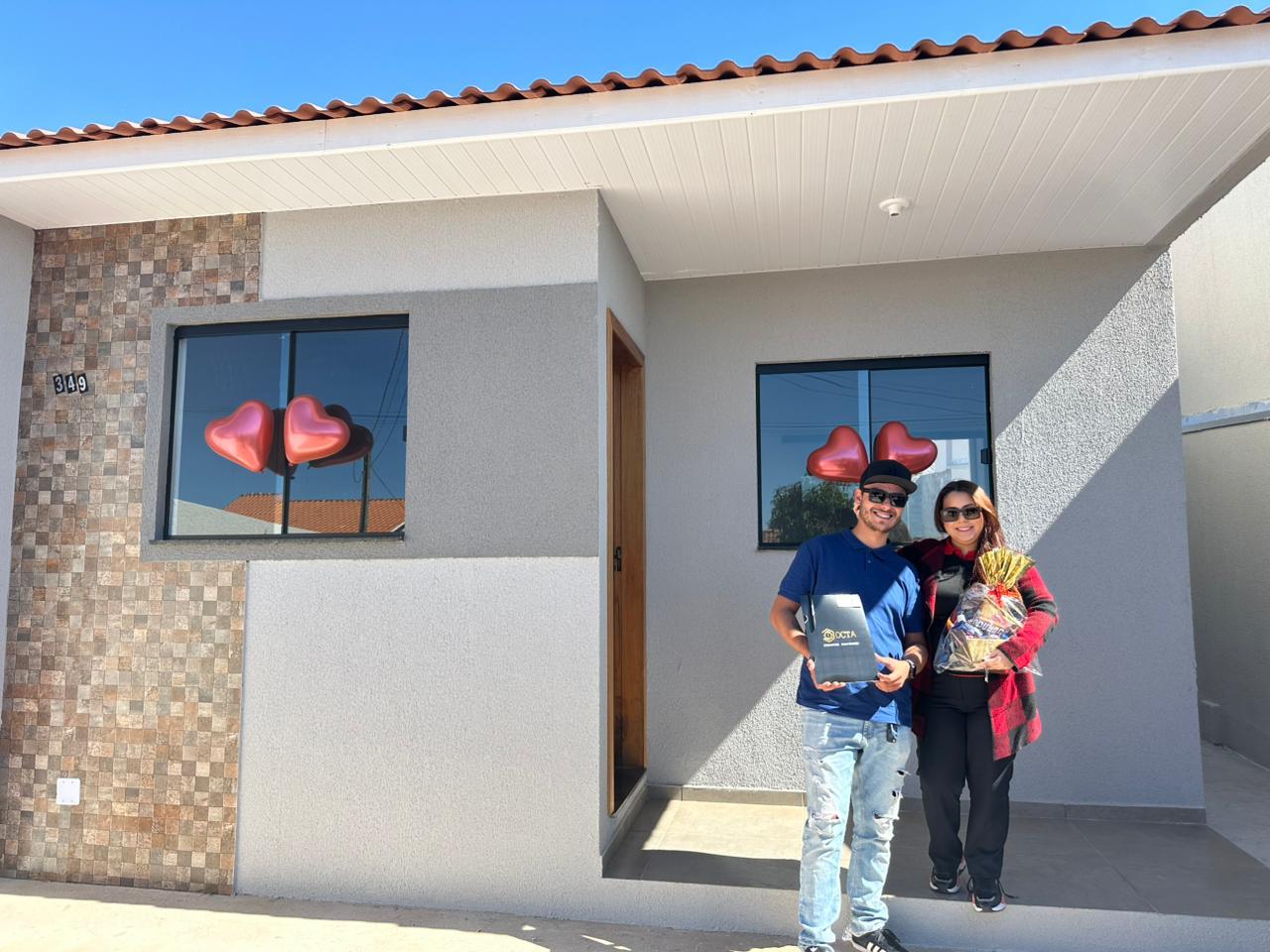Entrega com cesta e balões – Octa Construtora Ponta Grossa